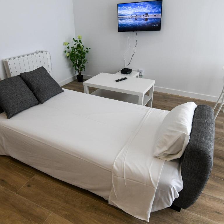 The Matadors Retreat - One-Bedroom Apartment - 16