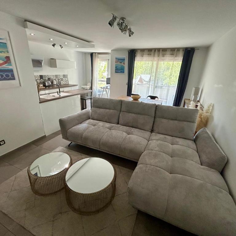 Modern City Center apartment with parking! - Appartement 2 Chambres - 1