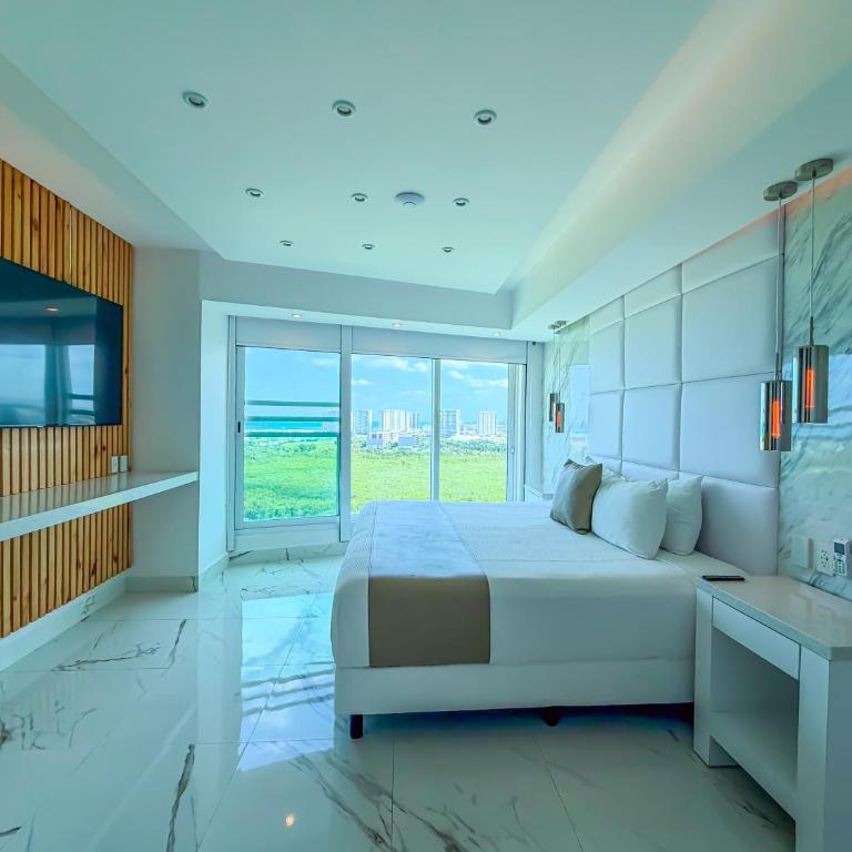 Departamento Vista al mar y Puerto Cancún - Three-Bedroom Apartment - 23