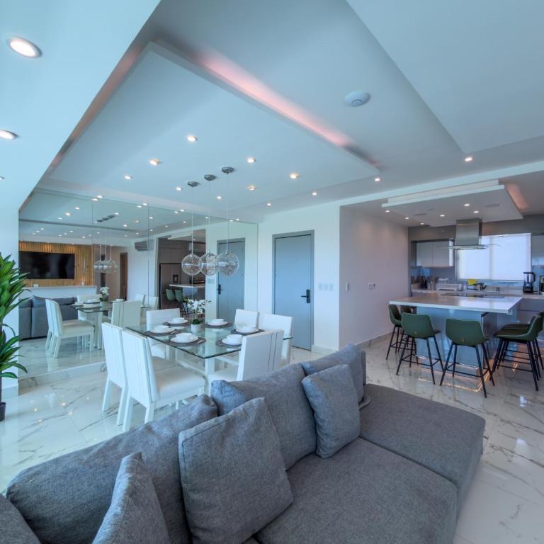 Departamento Vista al mar y Puerto Cancún - Three-Bedroom Apartment - 47