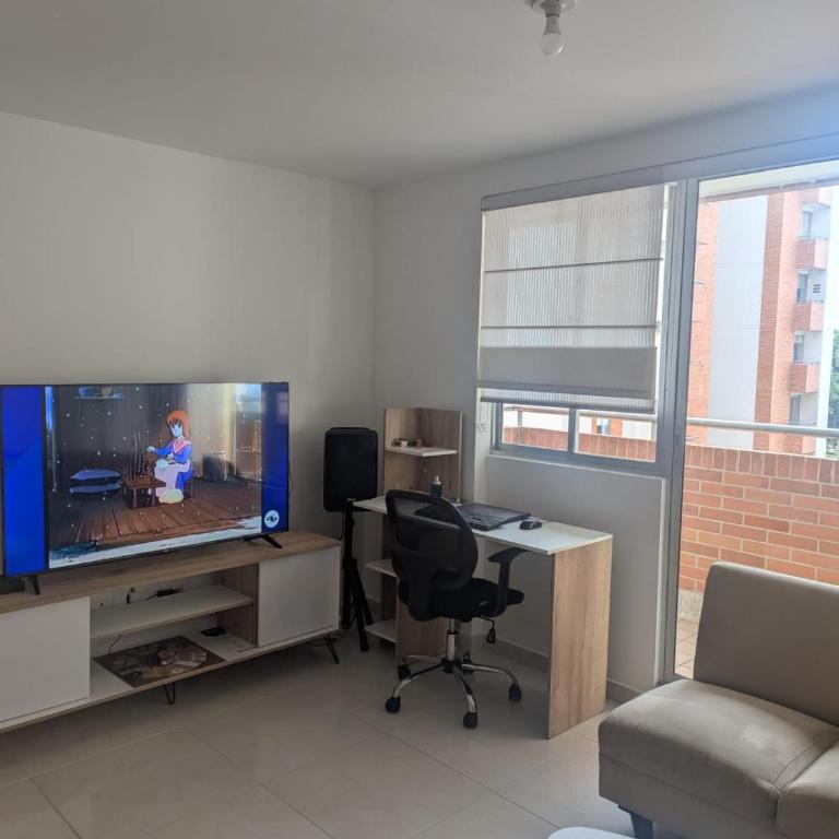 Apto de 3 Habitaciones Sector La Samaria en Ibague - Apartamento de 3 dormitorios con balcón - 2