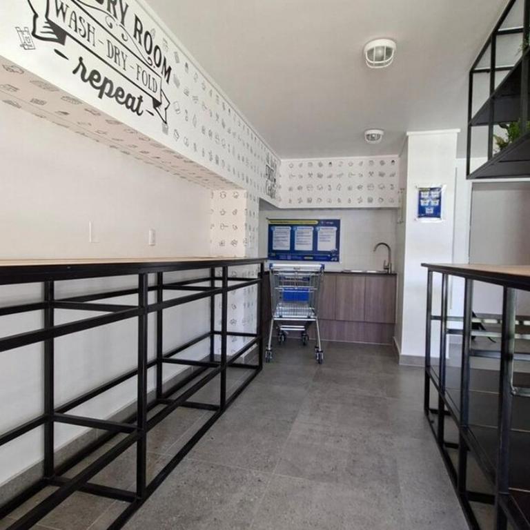 Departamento moderno con estacionamiento - One-Bedroom Apartment - 15