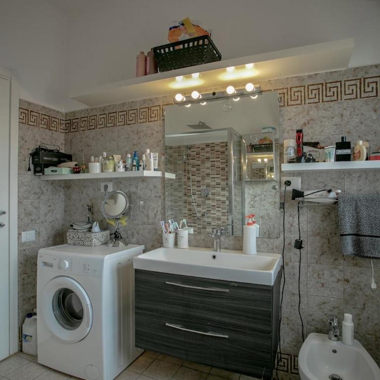 Bright three-room apartment near downtown - Appartamento con 2 Camere da Letto - 2