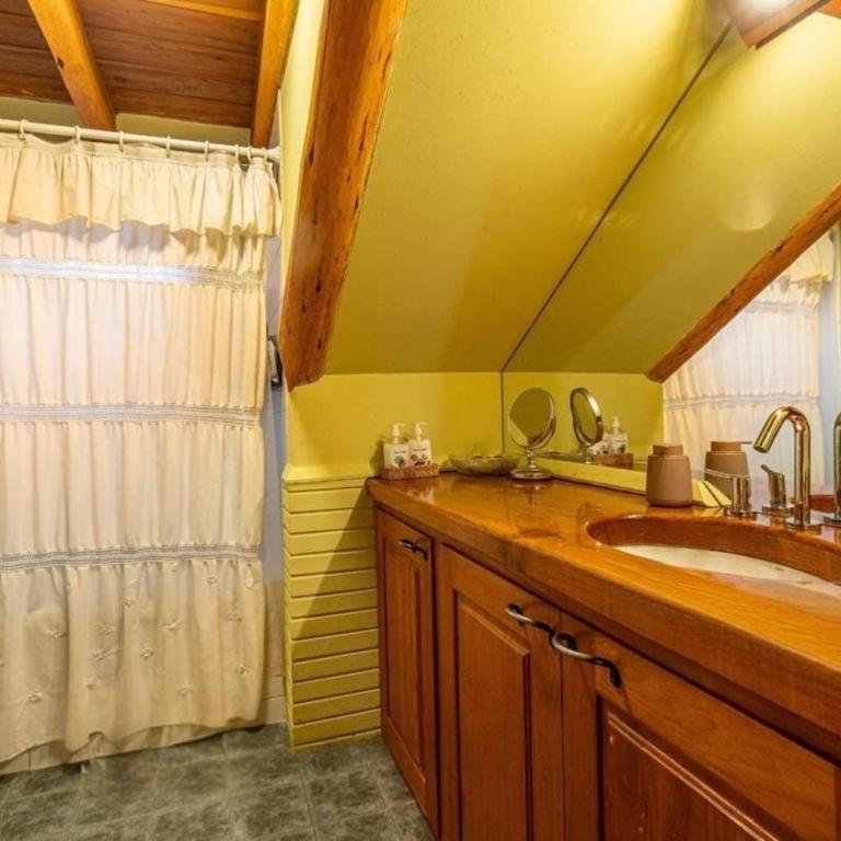Aires de Montaña Arturo Jauretche 5166 San Carlos de Bariloche - Room #1587215301 - 2