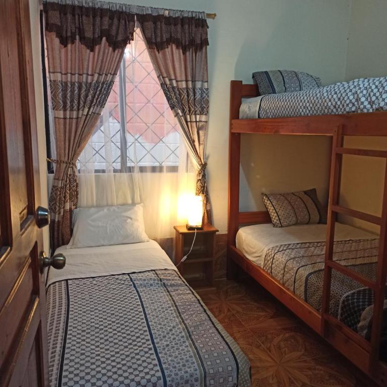Home Capybara Stay - Three-Bedroom House - 17