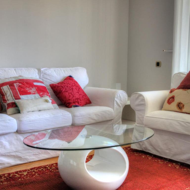 Barcelona Olympic Apartment - Apartment with Pool View - 6