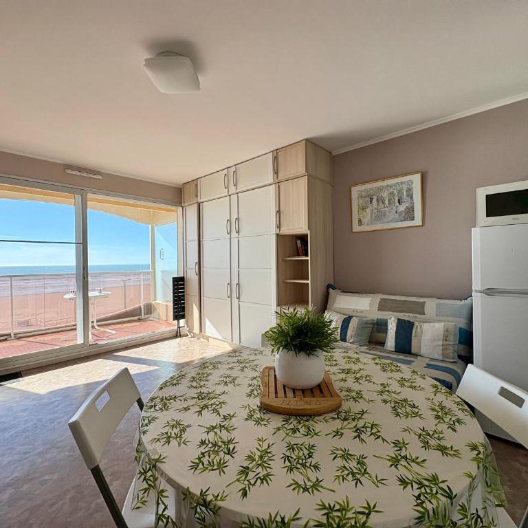 Studio confortable face mer avec parking privé - FR-1-323-450 - Studio - 14