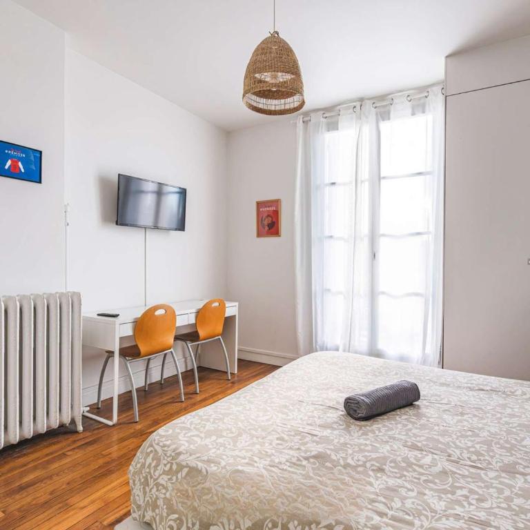 Spacieuse Maison Rénovée près Basilique St-Rémi, 11 Pers, Terrasse - FR-1-870-2 - Maison de Vacances - 11