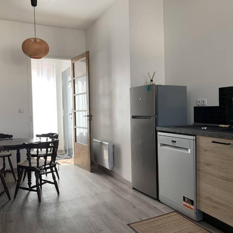 Location Conviviale à Reims avec Parking et Terrasse privée - FR-1-870-19 - Appartamento - 12