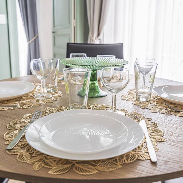 Appartement Chic à Reims, Wi-Fi Gratuit - FR-1-870-22 - Apartment - 2