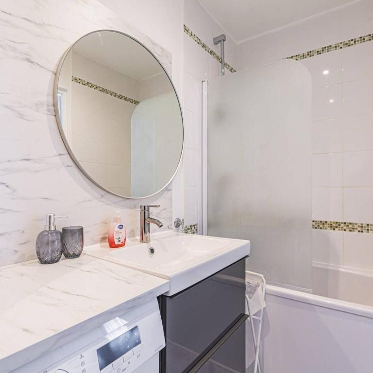 Appartement Chic à Reims, Wi-Fi Gratuit - FR-1-870-22 - Apartment - 8