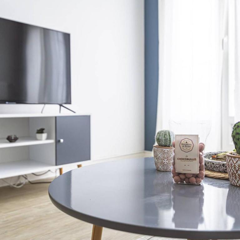 Appartement Lumineux avec WiFi au Cœur de Reims - FR-1-870-25 - Appartamento - 4