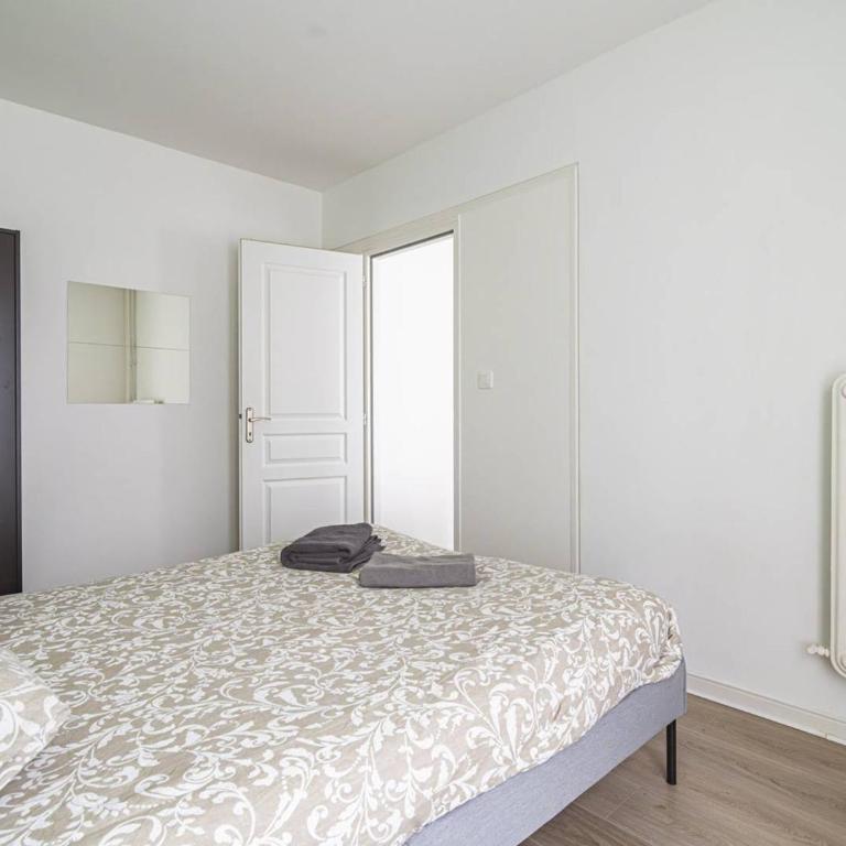 Appartement Lumineux avec WiFi au Cœur de Reims - FR-1-870-25 - Appartamento - 6