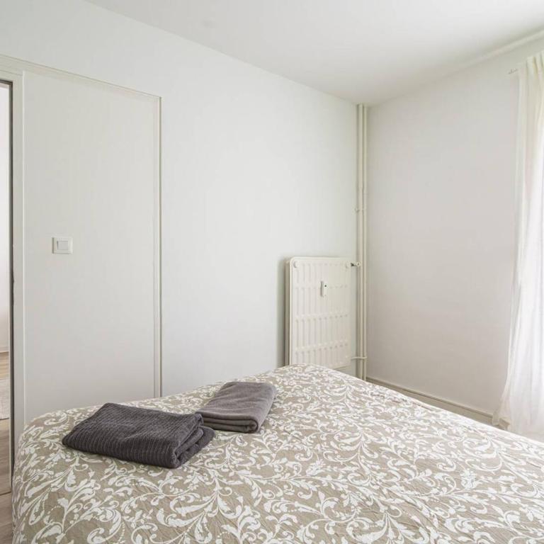 Appartement Lumineux avec WiFi au Cœur de Reims - FR-1-870-25 - Appartamento - 12