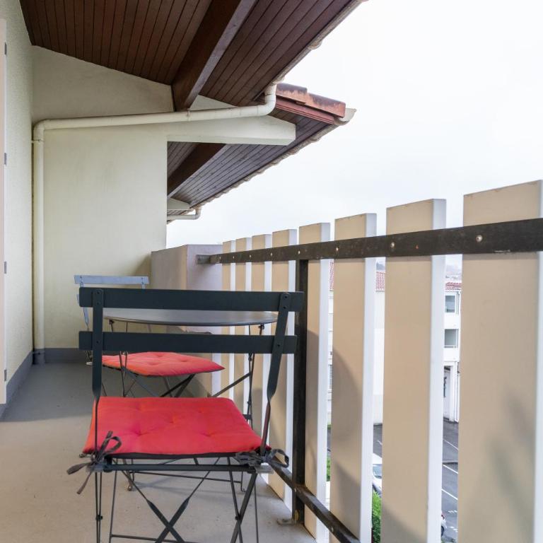 Studio cosy avec balcon Vue sur les toits de Dax - Appartement 1 Chambre - 8