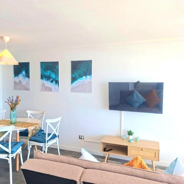 Primera línea frente al mar, wifi y estacionamiento - Two-Bedroom Apartment - 2