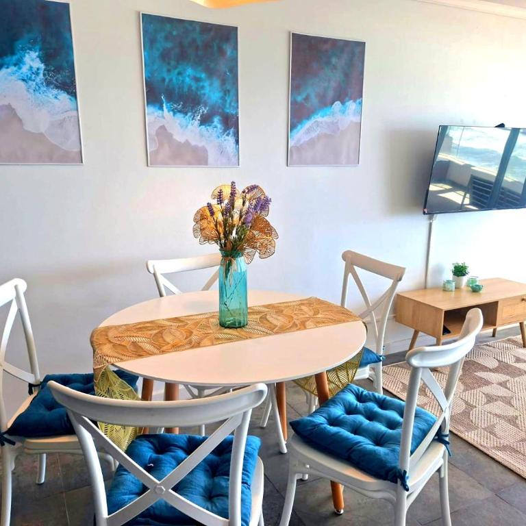 Primera línea frente al mar, wifi y estacionamiento - Two-Bedroom Apartment - 3