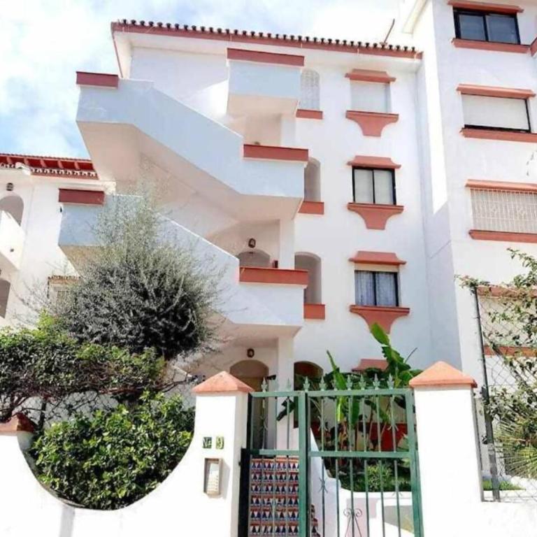 Torremolinos: Quiet 1bedroom with pool & sea views - Apartamento de 1 dormitorio - 5