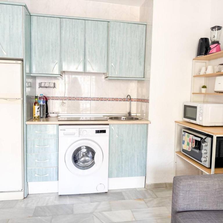 Torremolinos: Quiet 1bedroom with pool & sea views - Apartamento de 1 dormitorio - 25
