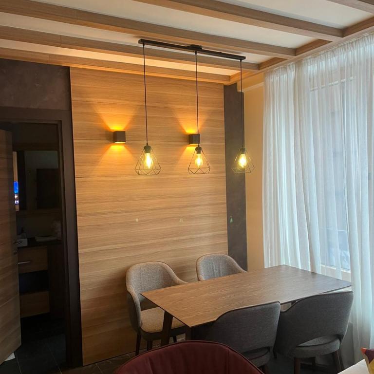 Centar slope apartman - Room #1581347906 - 4