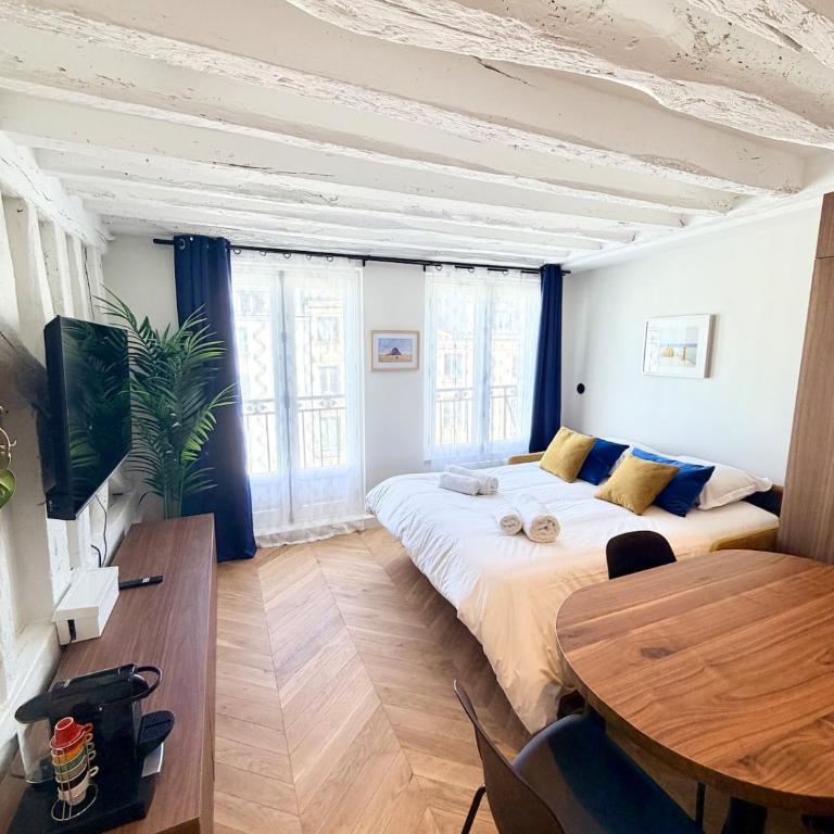 Luxury Apartment - Heart of Le Marais with balcony - Superior Apartment with Balcony - 12