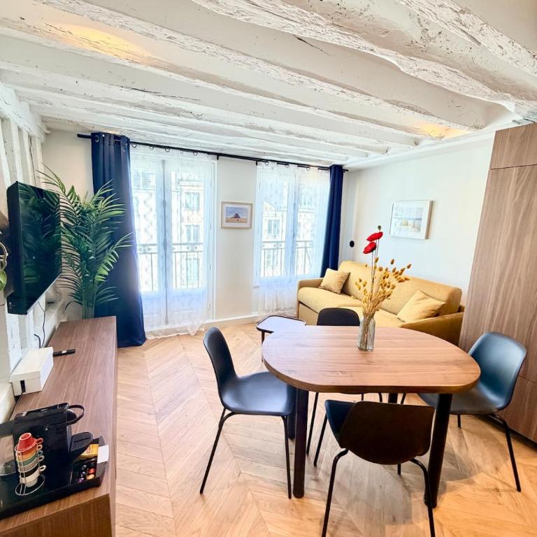 Luxury Apartment - Heart of Le Marais with balcony - Superior Apartment with Balcony - 16