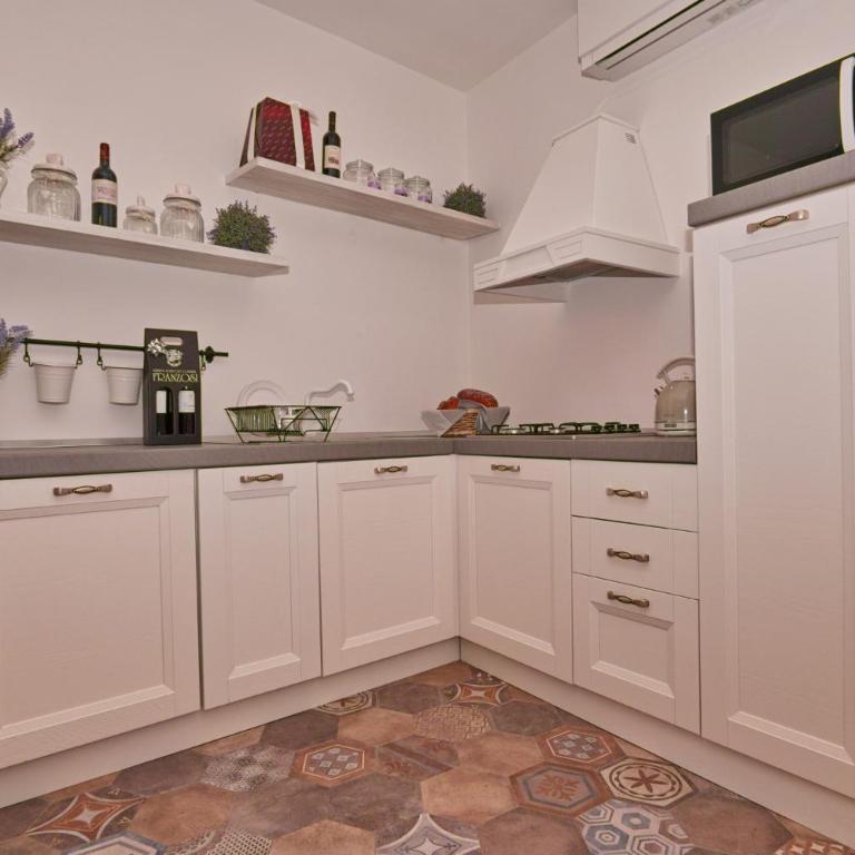 Romantic Benaco Apartments and Room - Appartamento con 1 Camera da Letto - 1
