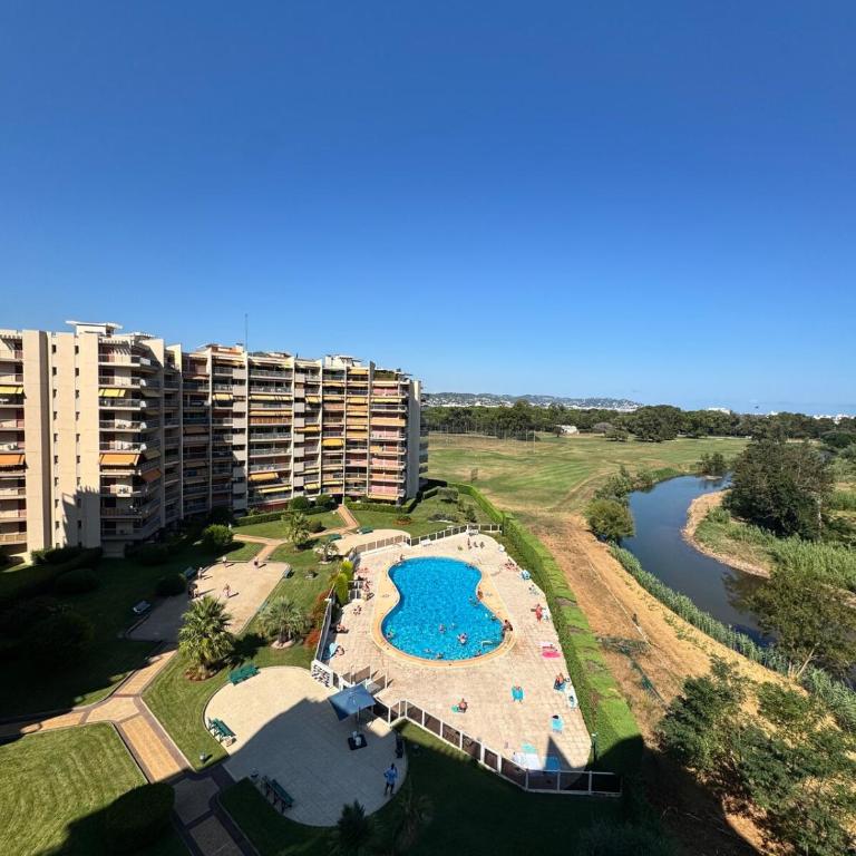La Dolce Vita - Mandelieu - Piscine, Parking à 10 min des plages - One-Bedroom Apartment - 16