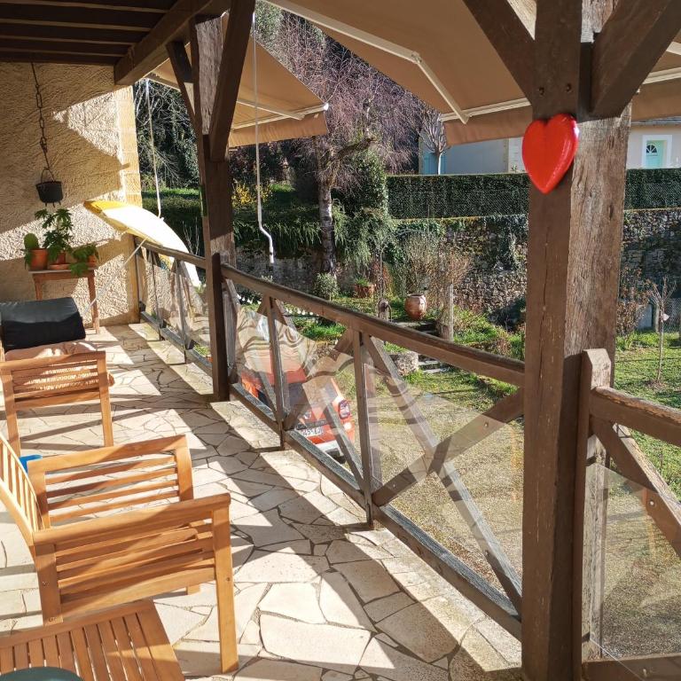 MAISON AVEC JARDIN prêt DU CENTRE HISTORIQUE - Ferienhaus - 1
