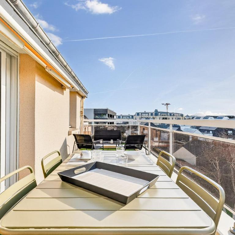 Appartement pour 2, balcon, 2 pas du centre - Apartment - 13