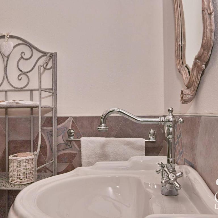 Romantic Benaco Apartments and Room - Camera Matrimoniale Deluxe - 6