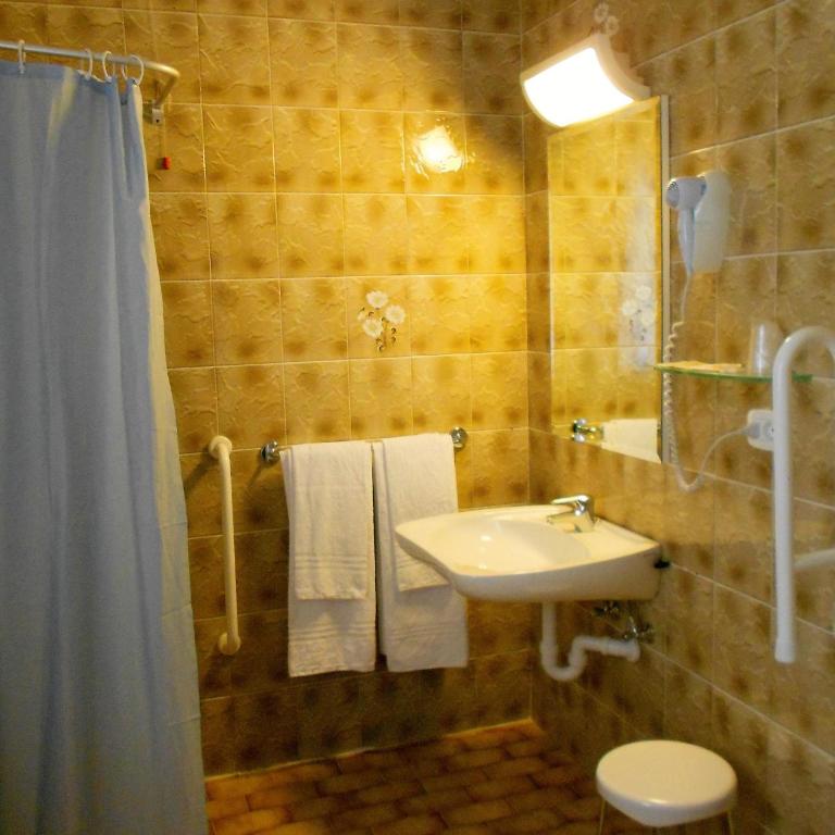 Hotel Ristorante Daino - Double Room with Private Bathroom - 2