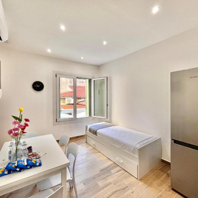 Comfortable 1-Bedroom Central Menton - Appartement - 9