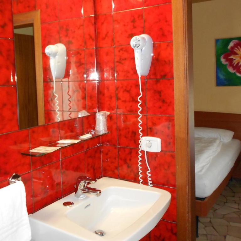 Hotel Ristorante Daino - Twin Room with Bathroom - 2
