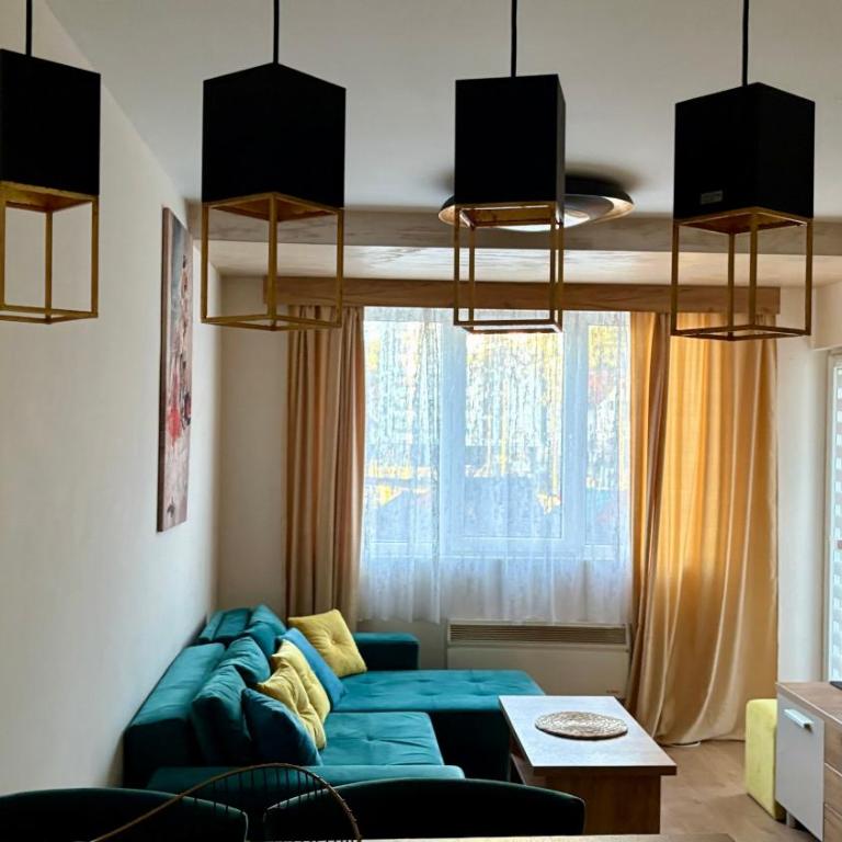 Feniks Apartmani Zlatibor - Classic One-Bedroom Apartment with King Bed - 10