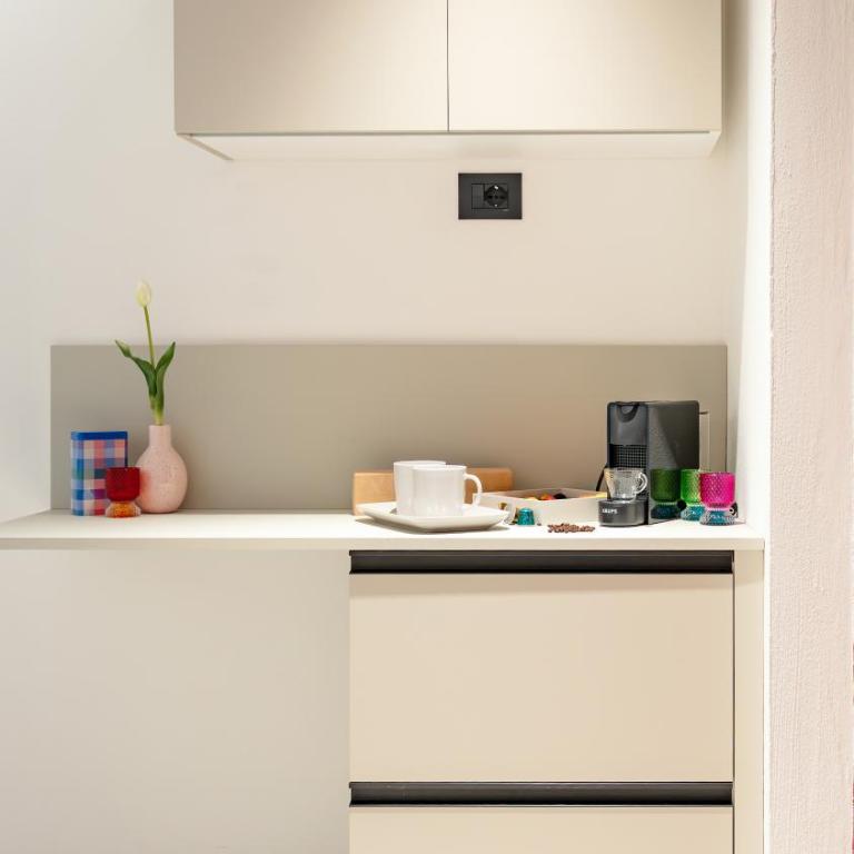 DOMUS 1435 - Iconic Suites in Centro - Monolocale King - 2