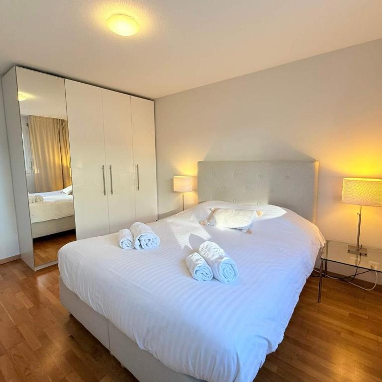 178 Good location spacious and free parking included - Apartment - 9