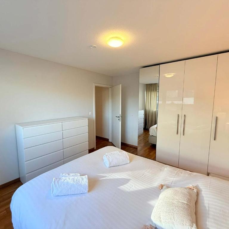 178 Good location spacious and free parking included - Apartment - 10