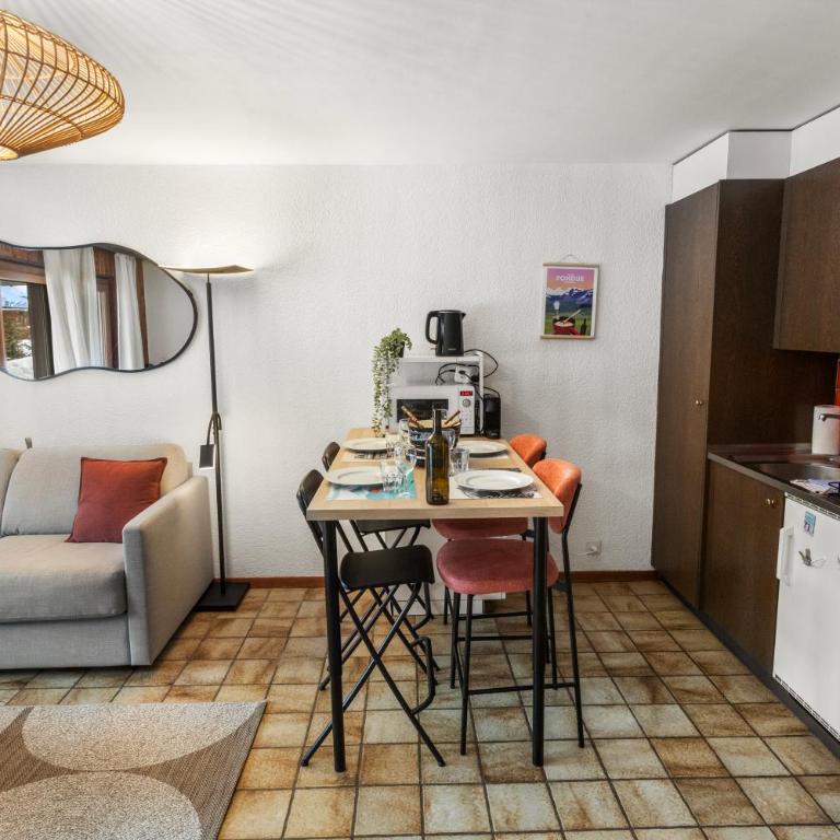 Studio cosy avec piscine intérieure - vue montagne - Appartement 1 Chambre - 10