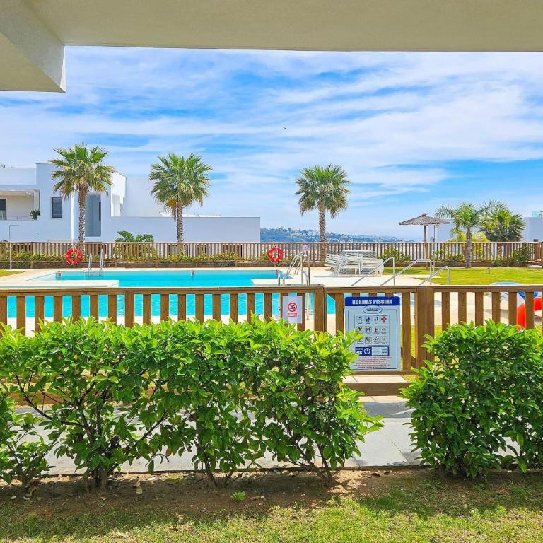 Modern 3 bed garden apt next to pool Casa Banderas - Apartamento con vistas a la piscina - 6
