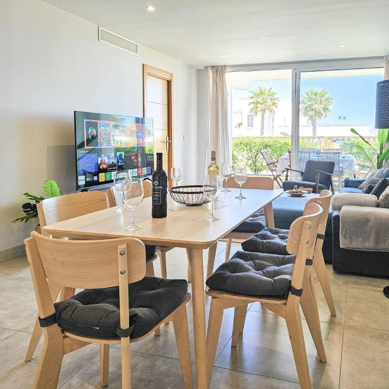 Modern 3 bed garden apt next to pool Casa Banderas - Apartamento con vistas a la piscina - 7