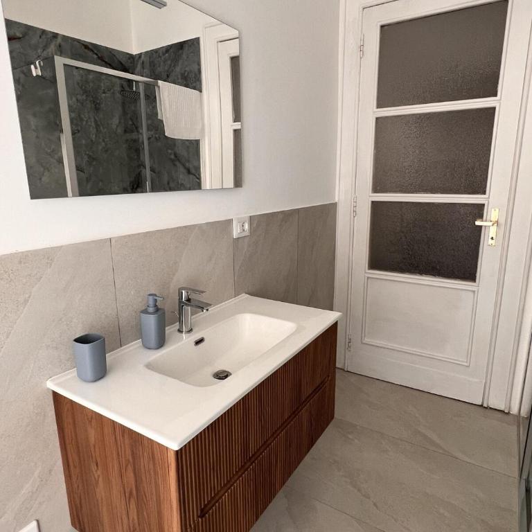 Elegante Deluxe Apartment in Centro a Torino - Appartamento con 2 Camere da Letto - 7