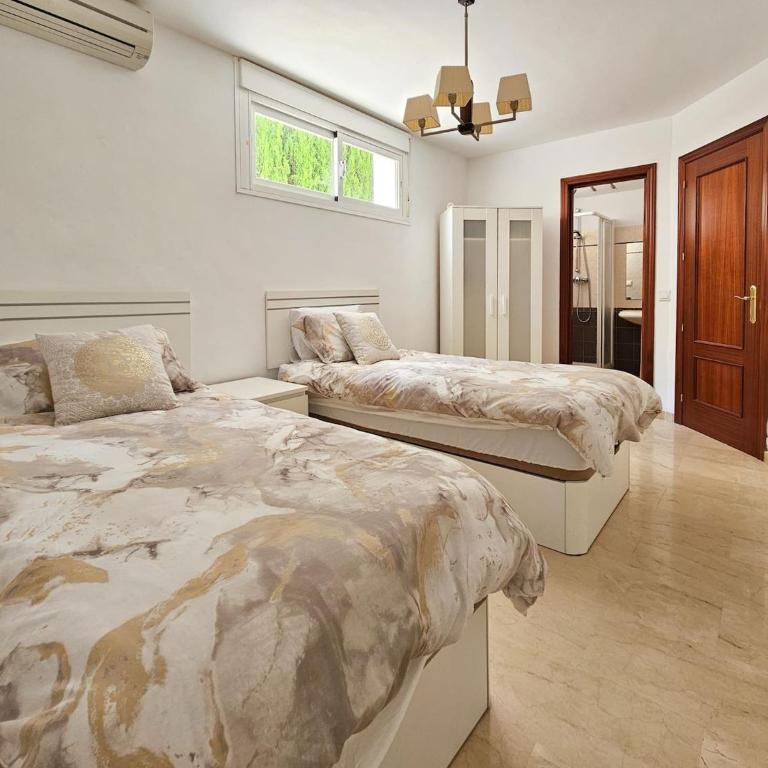 5 bed villa with pool in Cerros de Aguila - Villa con piscina privada - 41