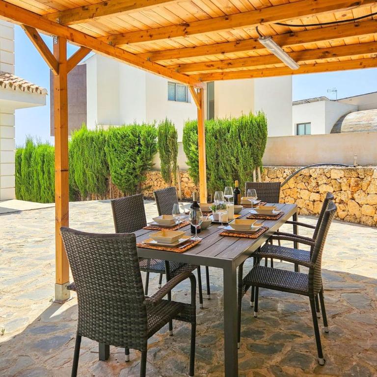 5 bed villa with pool in Cerros de Aguila - Villa con piscina privada - 54