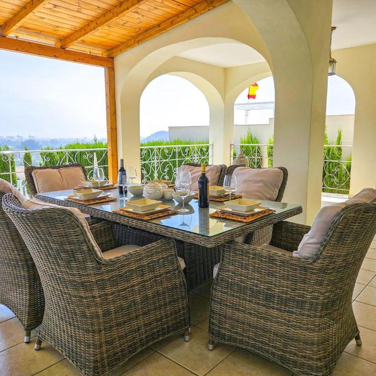5 bed villa with pool in Cerros de Aguila - Villa con piscina privada - 56
