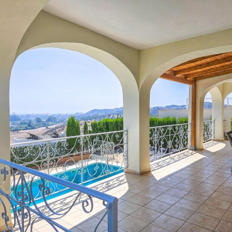 5 bed villa with pool in Cerros de Aguila - Villa con piscina privada - 62