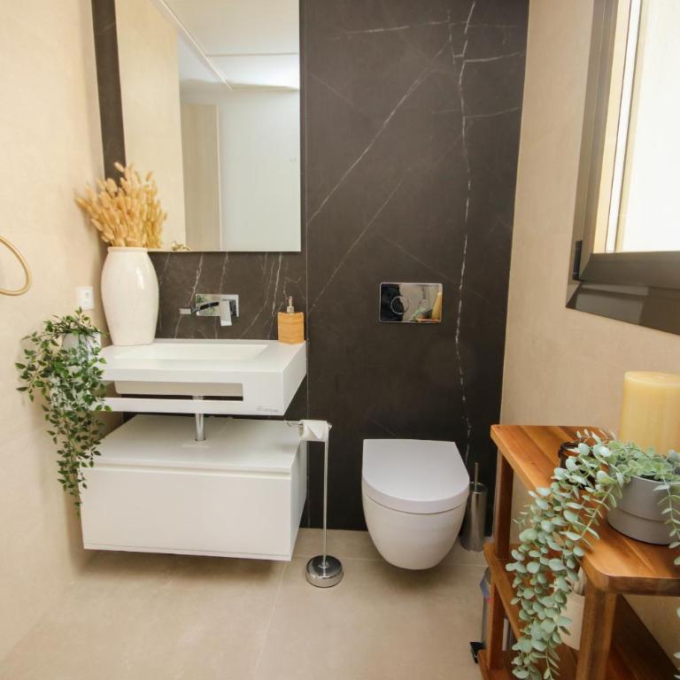 Penthouse, Amazing Sea Views, Plunge Pool and BBQ - Apartamento de 2 dormitorios con balcón y vistas al mar - 28