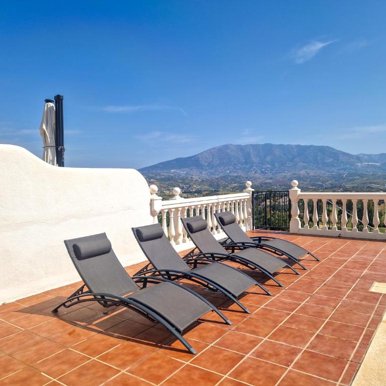 Villa with private pool near La Cala Golf Resort - Villa con piscina privada - 2