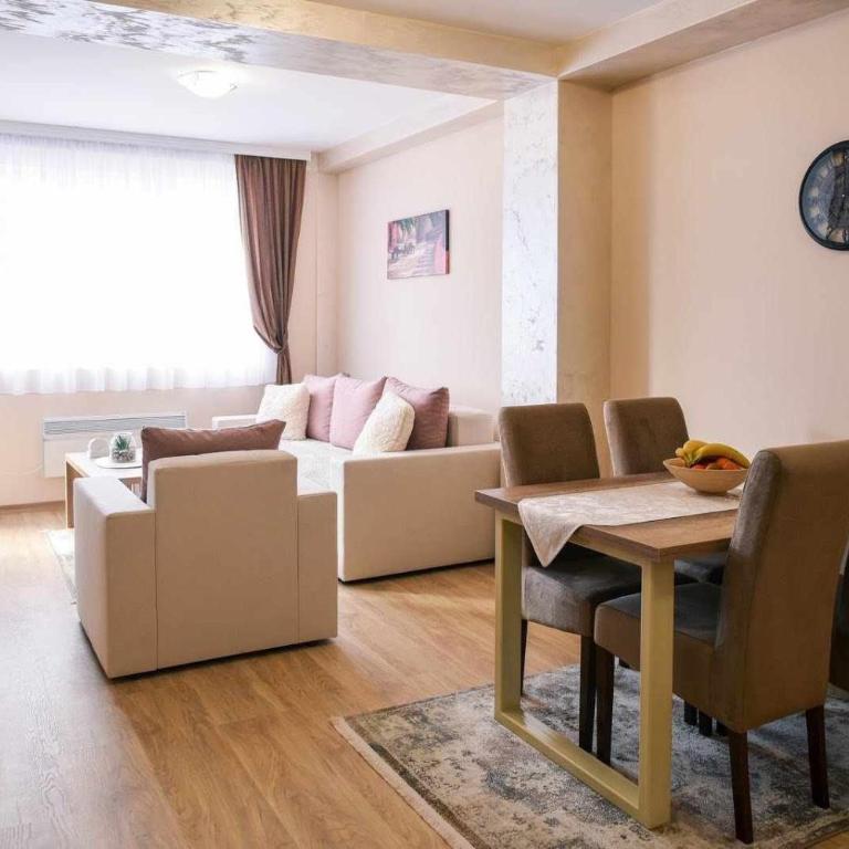 Feniks Apartmani Zlatibor - One-Bedroom Apartment with Balcony - 1