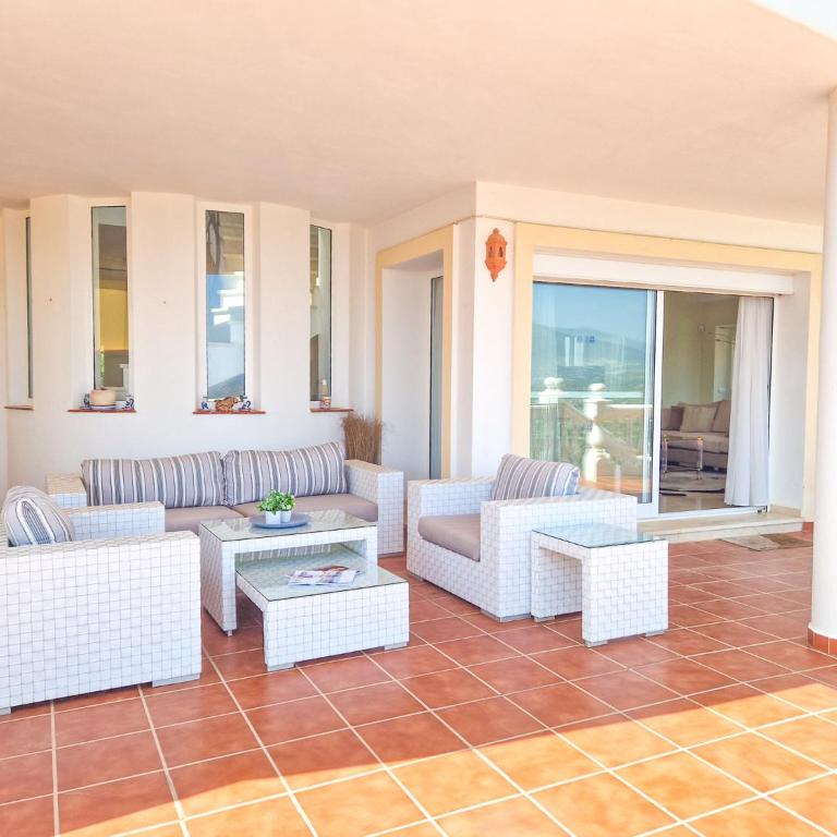 Villa with private pool near La Cala Golf Resort - Villa con piscina privada - 49